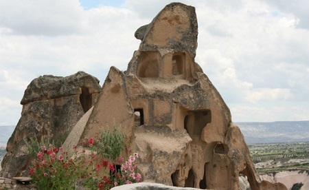 Uçhisar-Kapadokya-Türkiye'de gezilecek yerler-Tığraz Kalesi
